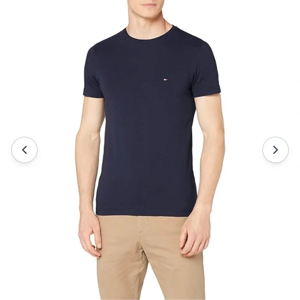 Tommy Hilfiger Men's Navy T-Shirt